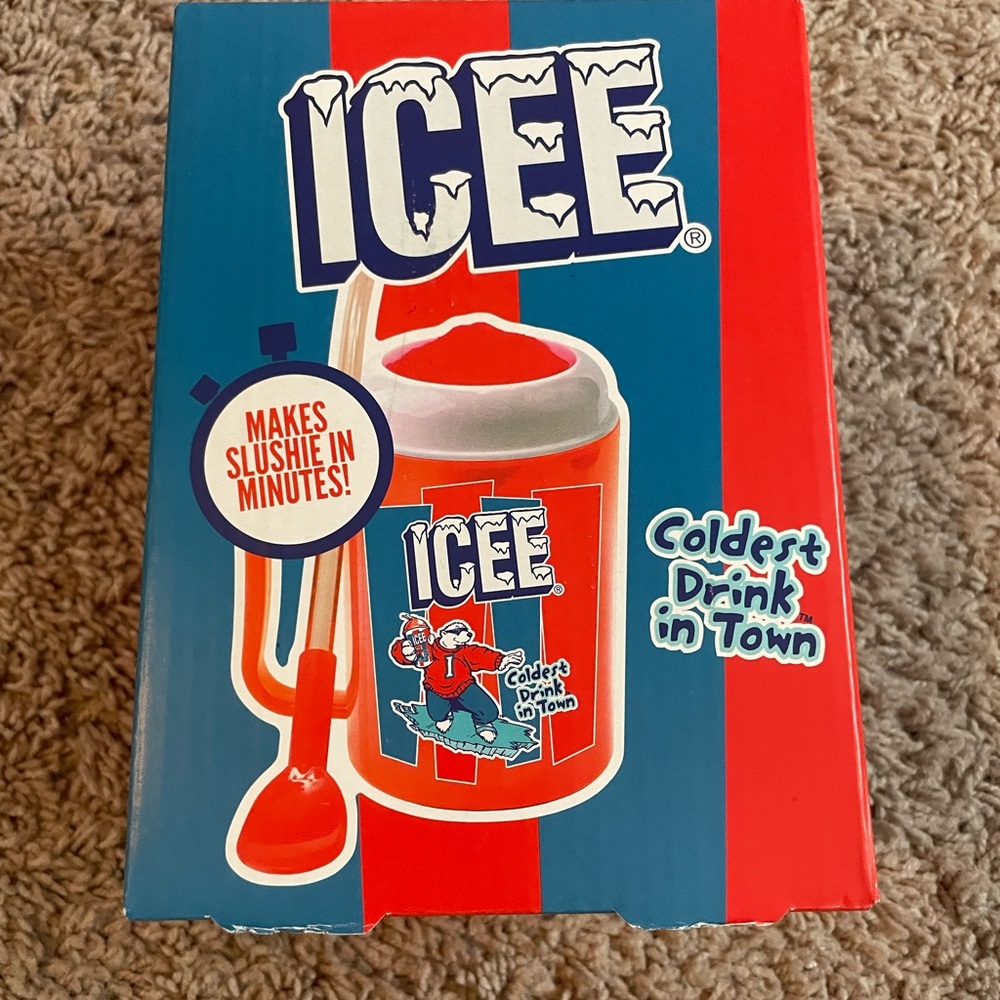 ICEE Slushie Maker - Red & Blue Retro Box